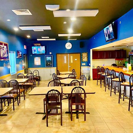 Park View Inn & Suites Hoisington Near Great Bend Екстер'єр фото