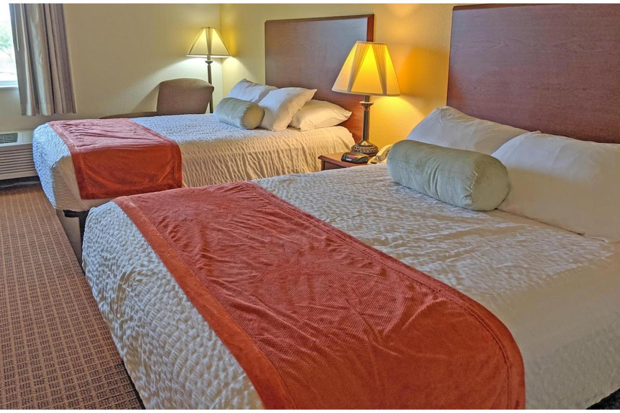 Park View Inn & Suites Hoisington Near Great Bend Екстер'єр фото