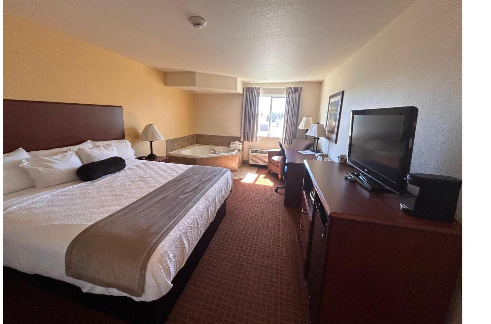 Park View Inn & Suites Hoisington Near Great Bend Екстер'єр фото