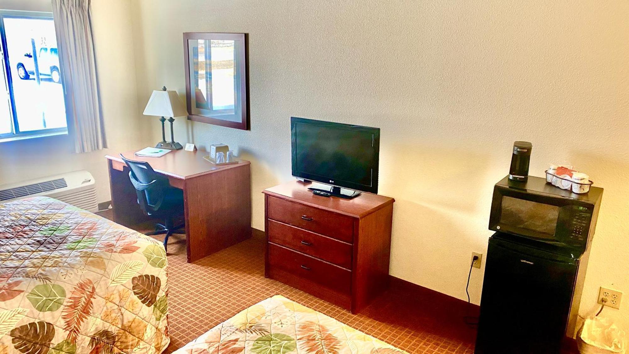 Park View Inn & Suites Hoisington Near Great Bend Екстер'єр фото