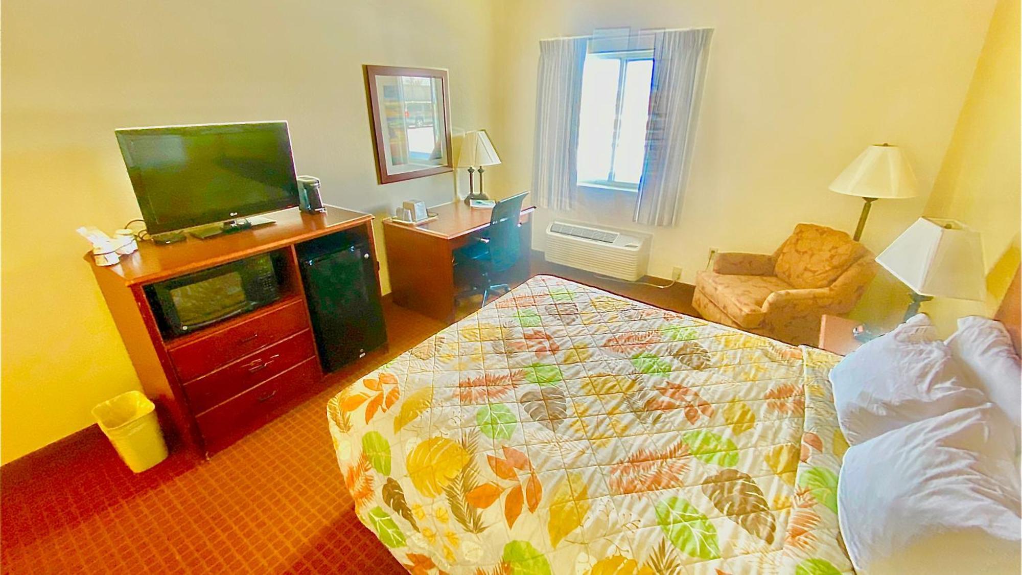 Park View Inn & Suites Hoisington Near Great Bend Екстер'єр фото