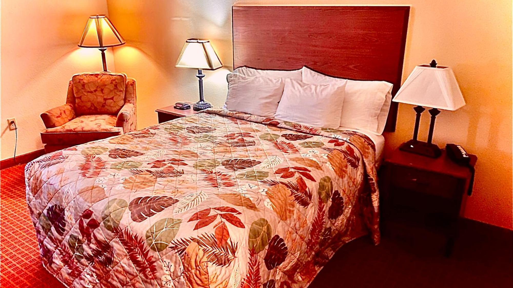 Park View Inn & Suites Hoisington Near Great Bend Екстер'єр фото