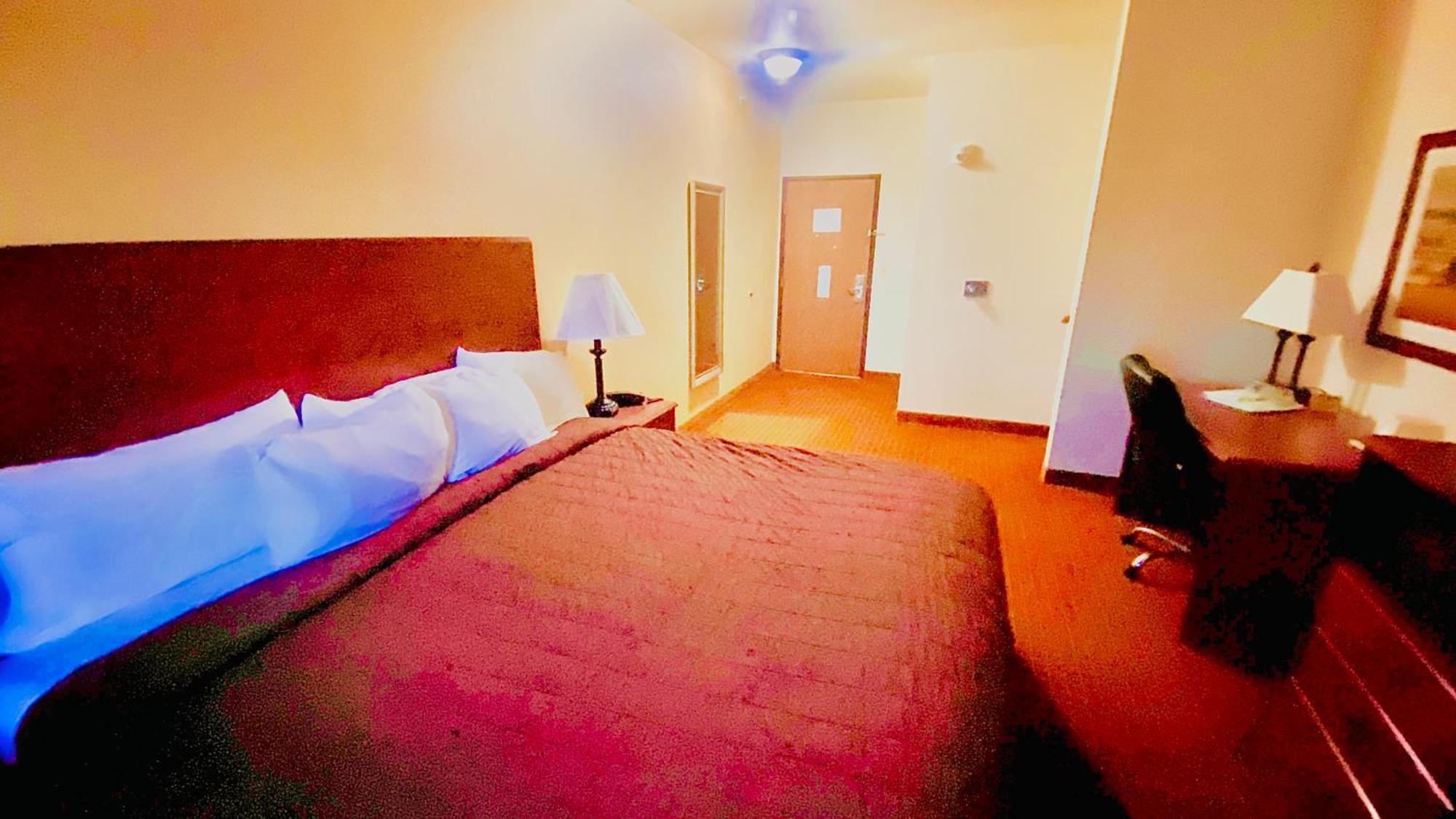 Park View Inn & Suites Hoisington Near Great Bend Екстер'єр фото
